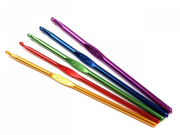 Premium Ergonomic Metal Crochet Hook - Sizes 2mm to 5.5mm, Assorted Colors