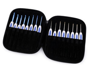 Premium 16-Piece Crochet Hook Set with Zippered Velvet-Lined Case - Blue