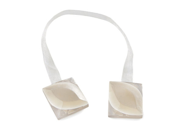 Elegant Magnetic Curtain Tieback and Buckle with Shiny Chiffon Ribbon