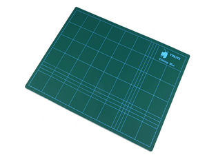 Professional Double-Sided Self-Healing Cutting Mat (30x45 cm) - 3-Layer Craft & Quilting Board with Precision Grids & Angle Guides