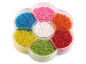 Premium Glass Rocaille Seed Bead Set in Storage Organizer Box, 7 Assorted Colors (100g Total) - 2.1-2.7mm Beads for Jewelry Making and DIY Crafts