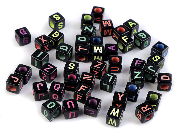 8x8mm Alphabet Cube Beads - Assorted Letter Acrylic Beads for Friendship Bracelets & DIY Crafting