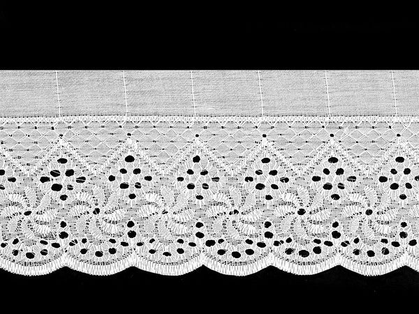 Imeallú Lása Maidéara Broderie Anglaise Bláthanna Préimhe (80mm) - Ribín Súileogach Bróidnithe Piorraithe Galánta