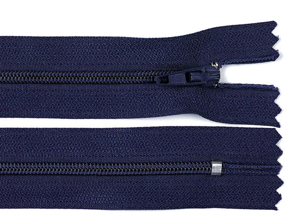 Professional No. 3 Nylon Coil Closed-End Zipper with Pinlock Slider - 18 cm