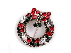 Sparkling Rhinestone Christmas Wreath Brooch - Elegant Festive Holiday Pin for Sweaters, Coats, and Accessories