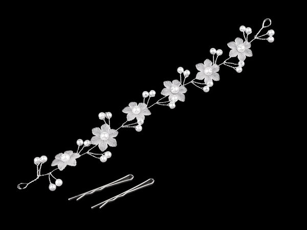 Elegant Floral and Pearl Bridal Hair Vine - Flexible Festive Headband and Crown for Weddings, Communions, and Special Occasions