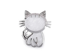Elegant Cat Brooch with Shimmering Mother of Pearl and Rhinestone Accents