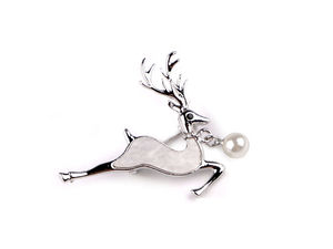 Elegant Rhinestone and Faux Pearl Deer Brooch Pin - Festive Christmas Statement Jewelry