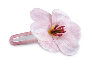 Elegant Foamiran Flower Hair Clip - Realistic Floral Hairpin & Grip for Special Occasions & Daily Styling