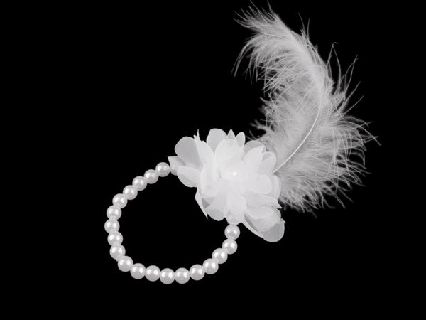 Elegant Pearl Wedding Bracelet for Bridesmaids - Stretch Bridal Wristband with Flower and Bow Designs