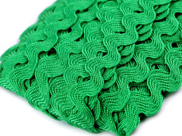 Premium Ric Rac Trim Ribbon (5mm Fabric Width) - Versatile Wavy Braid for Sewing and Crafting
