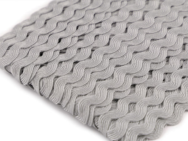 Premium Ric Rac Trim Ribbon (5mm Fabric Width) - Versatile Wavy Braid for Sewing and Crafting