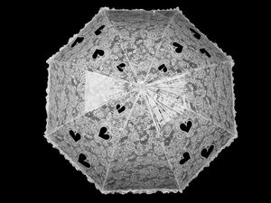 Luxury Transparent Wedding Umbrella with Lace & Heart Detail - Auto-Open Bridal Dome Parasol with Frill Trim, White