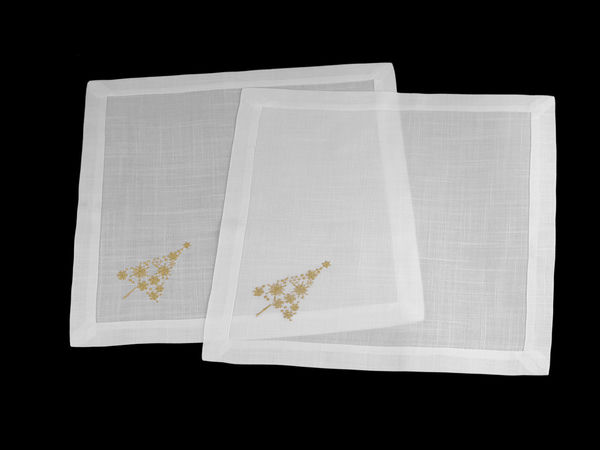 Premium Embroidered Christmas Tree Fabric Placemat - Festive Holiday Table Decor, 42x42 cm