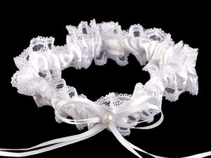 Elegant Floral Lace Bridal Garter - Comfortable Elastic Wedding Garter with Pearl & Rose Embellishments