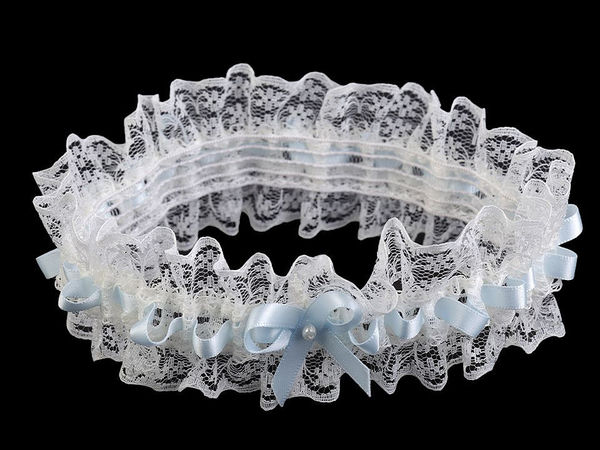 Elegant Floral Lace Bridal Garter - Comfortable Elastic Wedding Garter with Pearl & Rose Embellishments