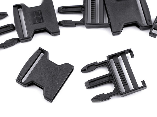 Heavy-Duty 40mm Plastic Side Release Buckle with Integrated Strap Adjuster