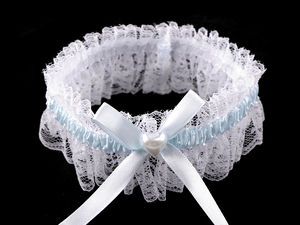 Elegant Lace Bridal Garter with Heart Detail - Comfortable Wedding Accessory in Gift Box
