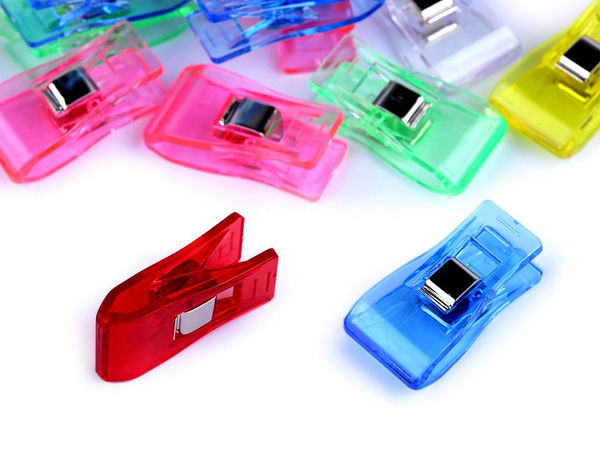 Premium Fabric Clips and Sewing Pegs (18x33 mm) - Tailor's Accessories in Assorted Colors
