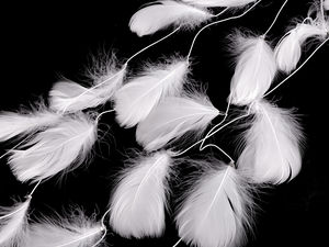 Premium White Feather Garland - Ethereal Decorative Trim for Weddings, Christmas, and Crafts