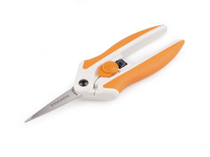 Fiskars Easy Action Spring-Assist Sewing Scissors & Thread Snips - Ergonomic Ambidextrous Tailor Shears for Fabric, Crafts, and Bonsai