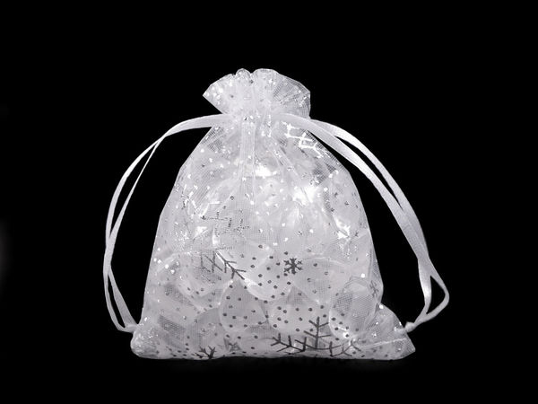 Christmas Snowflake Organza Gift Bags (9x11 cm) - Drawstring Party Favor Bags for Holiday Treats, Jewelry, and Crafts