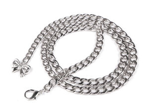Elegant Women's Metal Chain Link Belt with Charm Pendant - Adjustable Waist Belt for Dresses, Tunics, and Layering