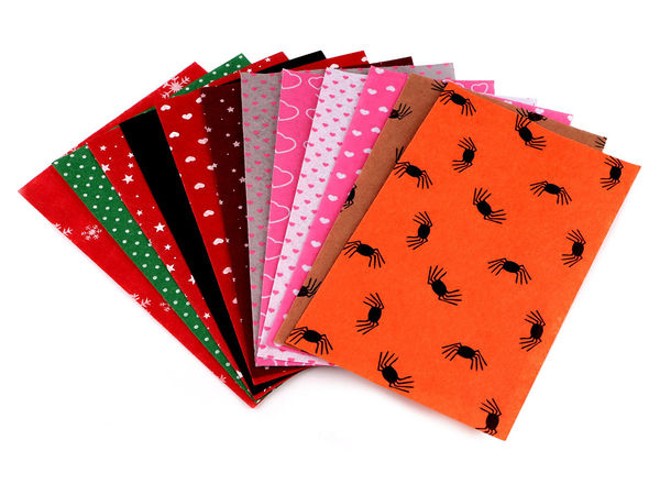 Decorative Printed Felt Fabric Sheets - Assorted Creative Motifs (12-Piece Set, 20x30 cm)