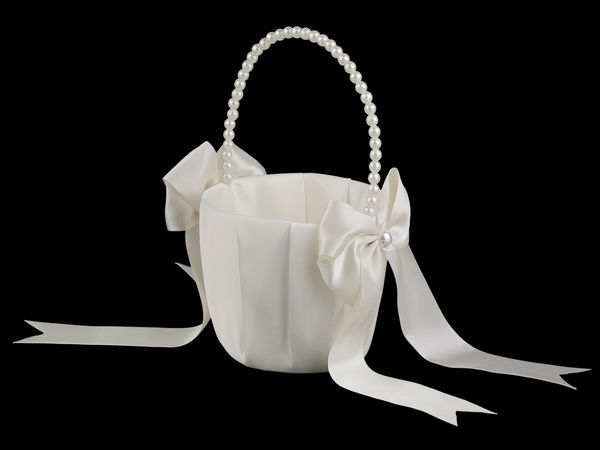 Elegant Satin Wedding Basket with Pearl Handle and Ribbon Bow for Bridesmaids and Flower Girls