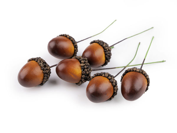 Realistic Artificial Brown Acorns on Bendable Wire Picks for Autumn Wreaths, Crafts, and Seasonal Decor