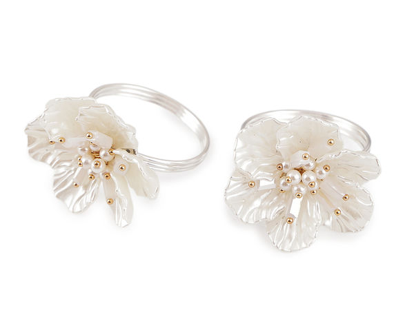 Elegant Pearl White Flower Metal Napkin Ring - Premium Floral Dining Table Decor