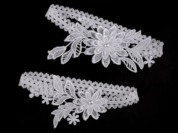 Elegant White Floral Lace Wedding Garter Set - Premium Bridal Keepsake and Toss Garters with Flower Embellishments