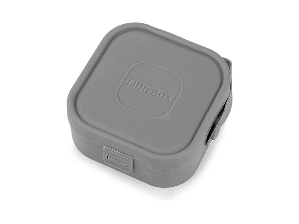 Compact Sewing Kit in Mini Storage Box – Portable Mending & Thread Set for Travel & Home