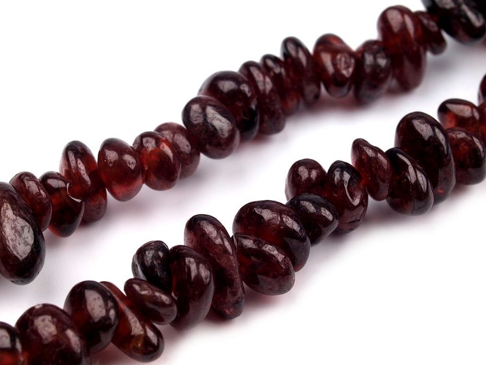 Mineral Gemstone Chips Garnet (1 string)