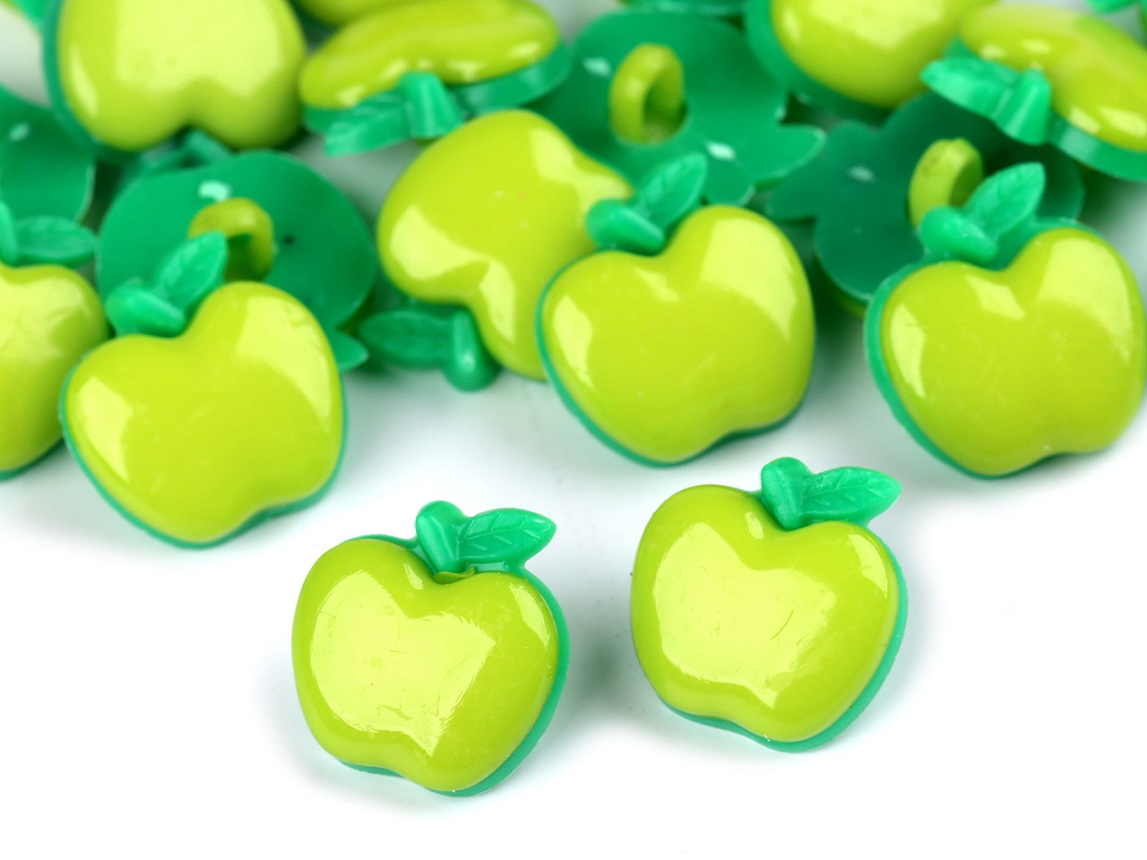 Childrens Button size 28 Apple, green light, 50 pc.